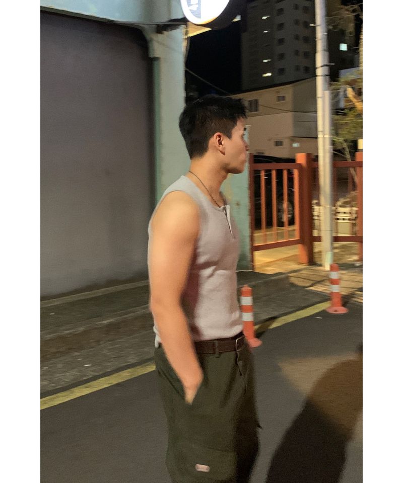 Henley neck sleeveless tee