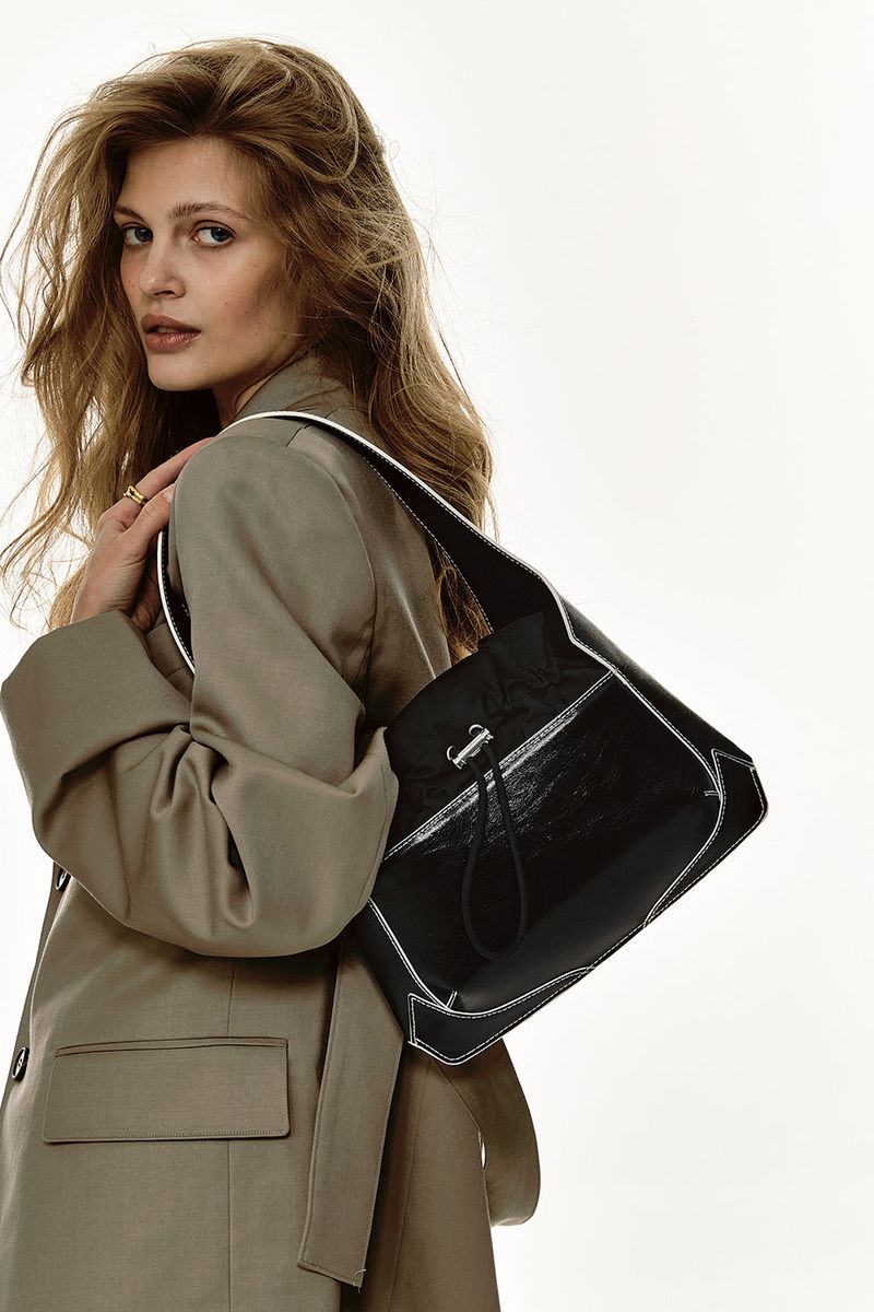 Hold Shoulder bag_Black