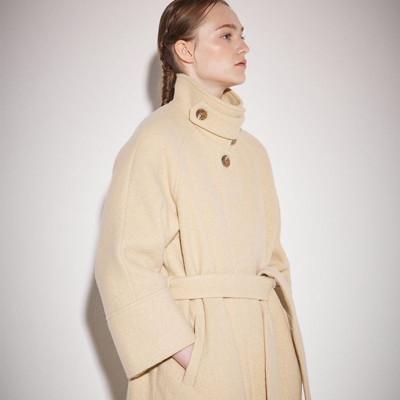 Balmacaan boucle coat beige