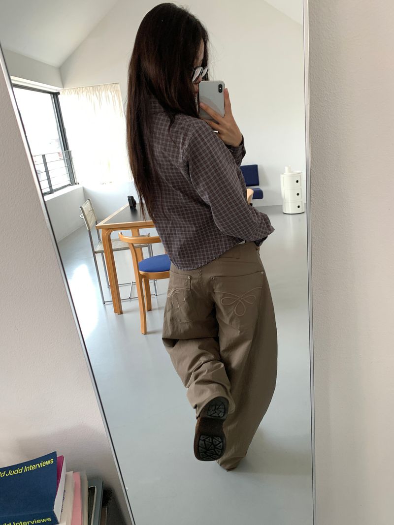 EMBO BACK BIJO CURVED PANTS (3C)
