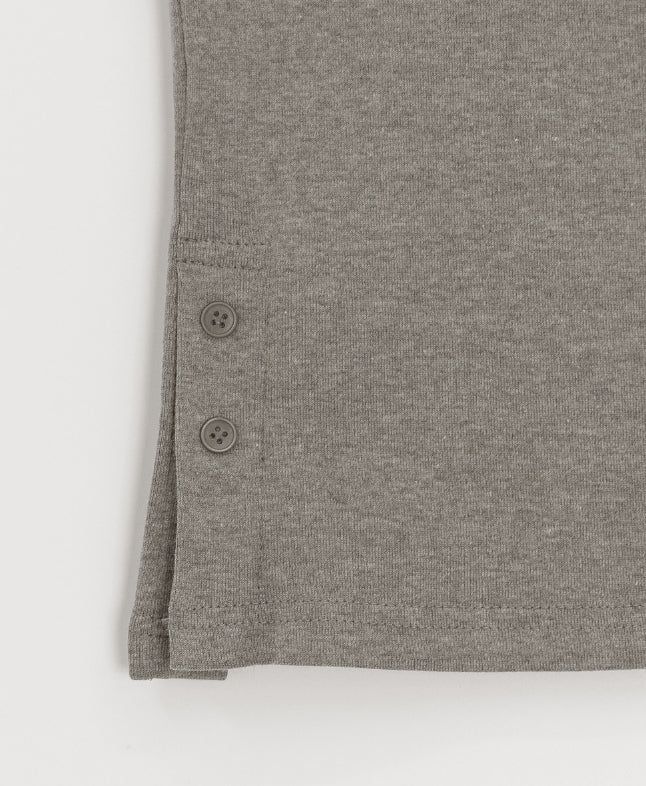 カニットダイアゴナルボタンラウンド長袖Tシャツ