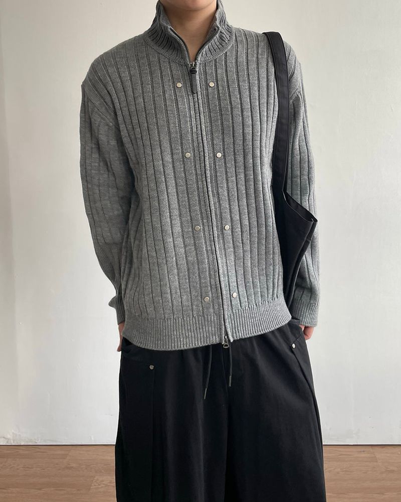 Dot Rivet Ribbed Knit Zip-up