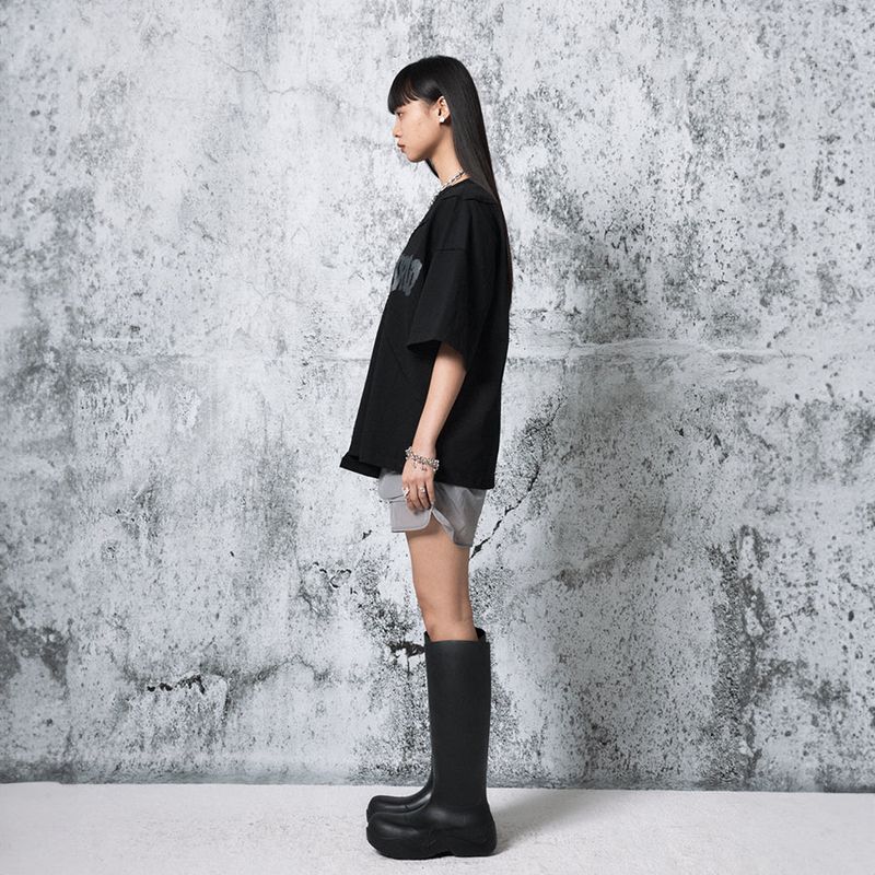 Cutting Logo Oversized Fit T-shirt (BLACK)