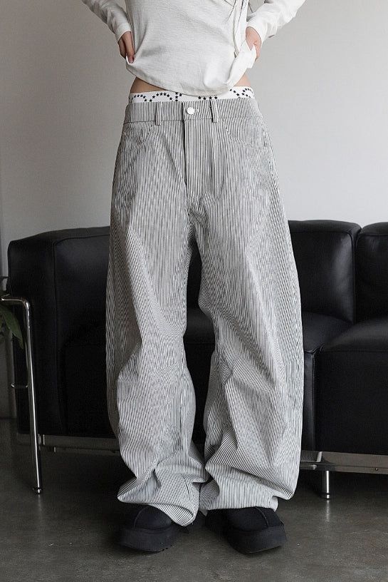 EEUN（イウン）の「Stripe Forming Pants（Pants）」