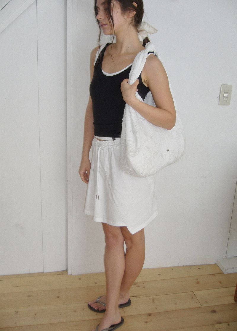 VOOR(ボル)の「Knot Lace Shoulder Bag_White(Bags)」