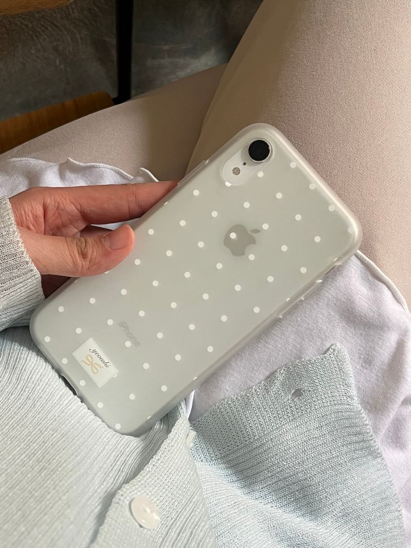 yeowhi(ヨウィ)の「dot phonecase 반투명 도트 땡땡이 케이스 white(Smartphone Accessories)」