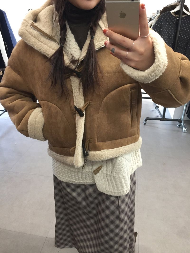 Femme Duffle Hooded Faux Shearling Jacket (2color)
