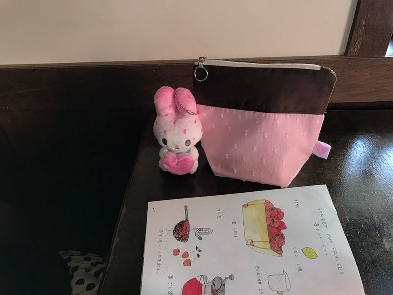 choco love berry pouch / 2 colors