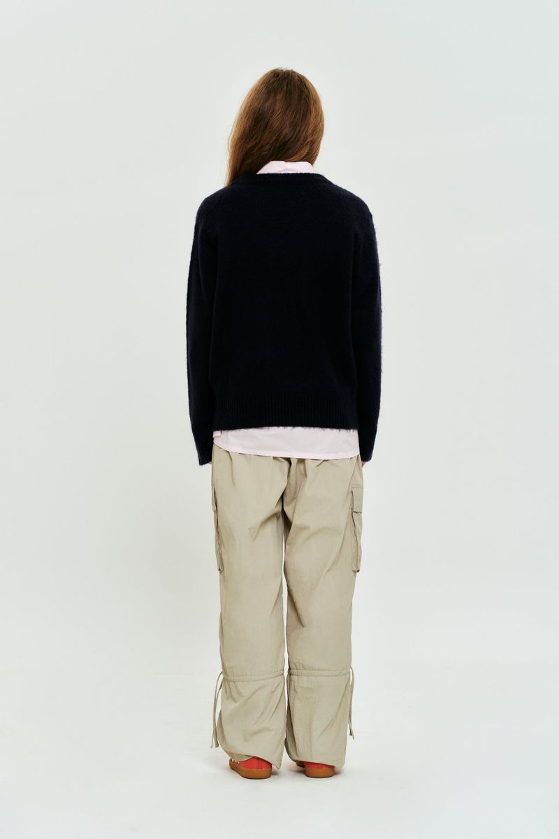 CHERRY JACQUARD GRAPHIC ROUND KNIT [NAVY]