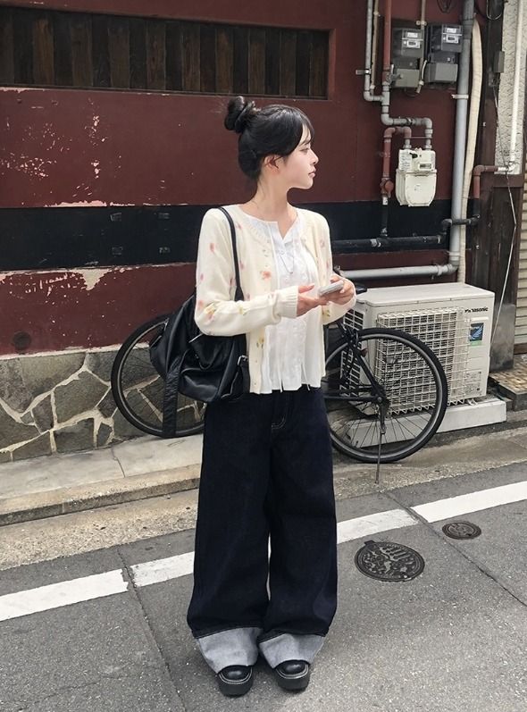 Nyoa Flower Button Knit Cardigan