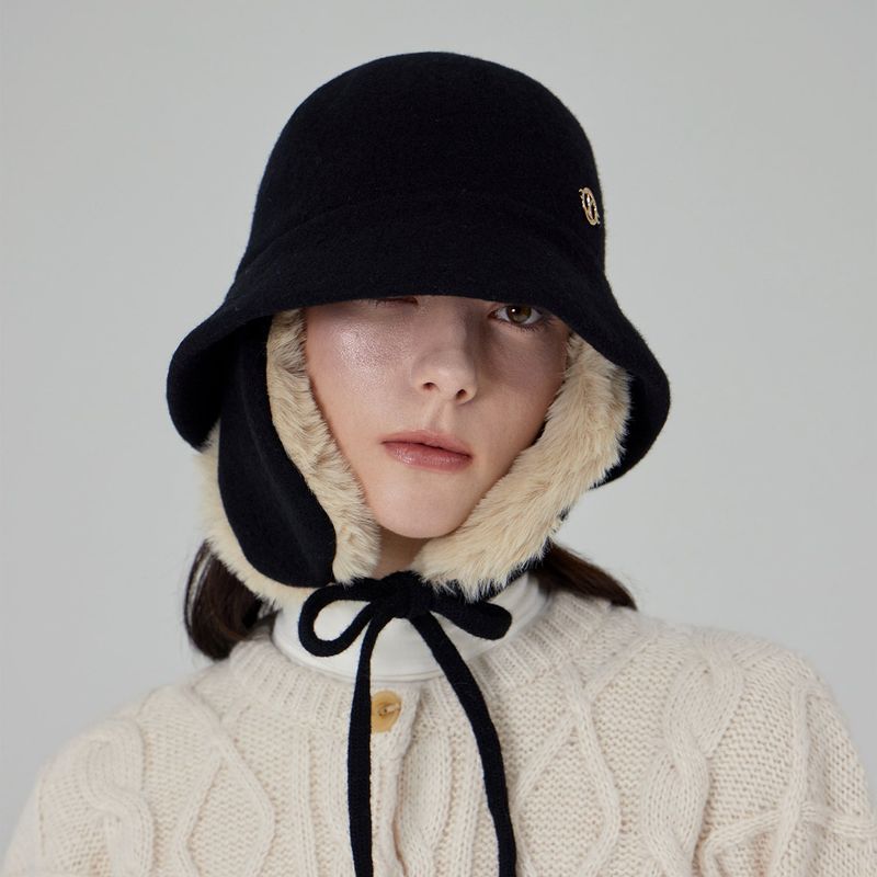 VA Curved Circle Logo Wool Blend Flap Bucket Hat / Black