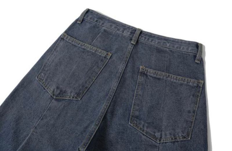 テイルバックピンタックデニムパンツ