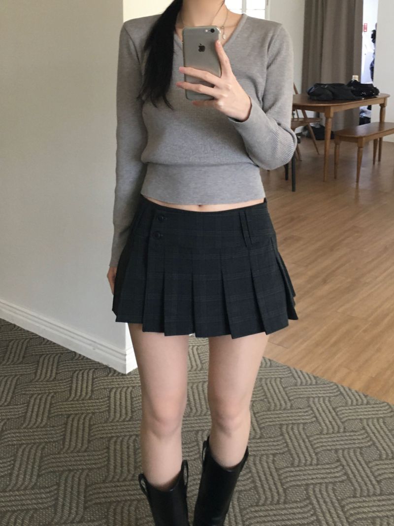 Basic V-neck knitwear (4 colors)