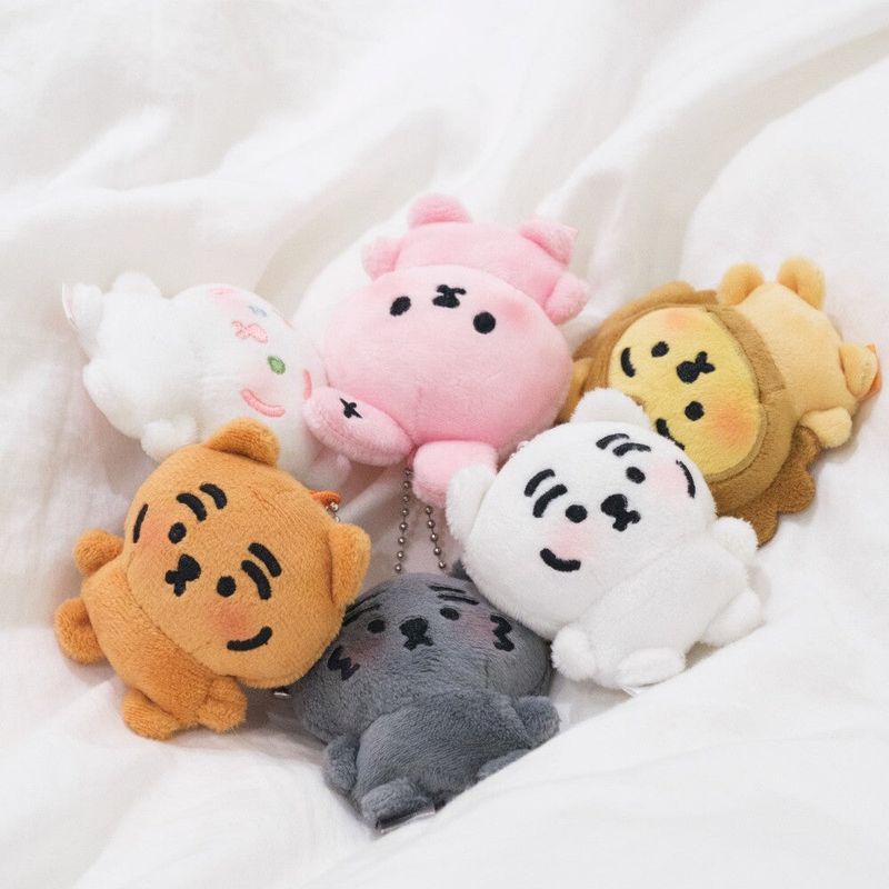 SHY FACE MINI DOLL KEYRING
