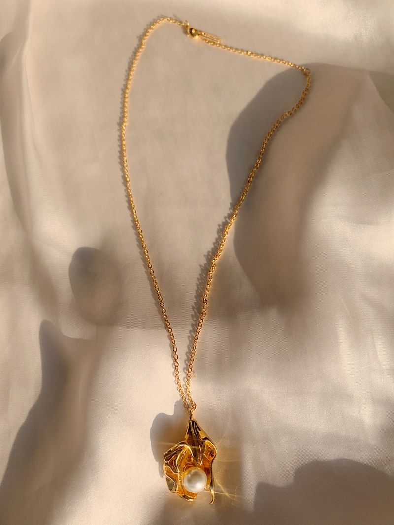 just LoveR.(ジャストラバー)の「Sienna Pearl Shell Necklace(Accessories)」