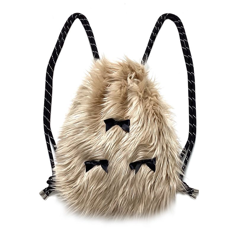 OTHER-worldly（アザーワールドリー）の「Ribbon Gym Sack [Beige Fur]（Bags）」
