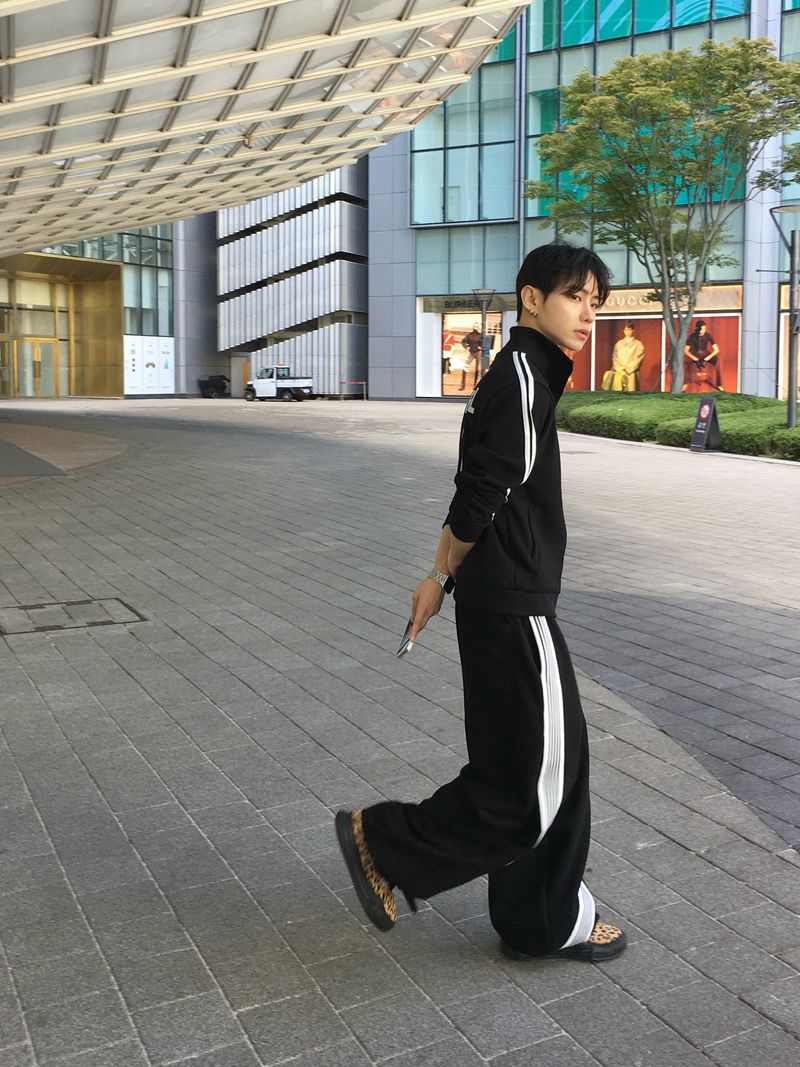 Bant Diagonal Track Wide Sweatpants 3C