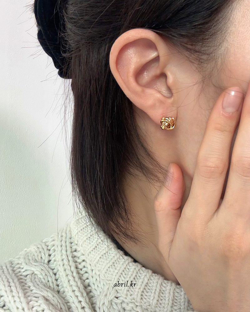 Mini Danish Earrings (2 color)