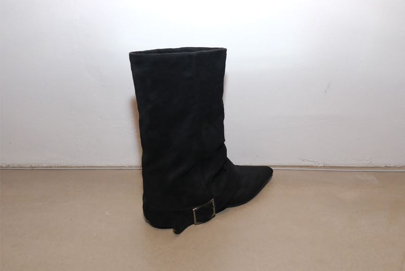 Hug belt boots _Black suede