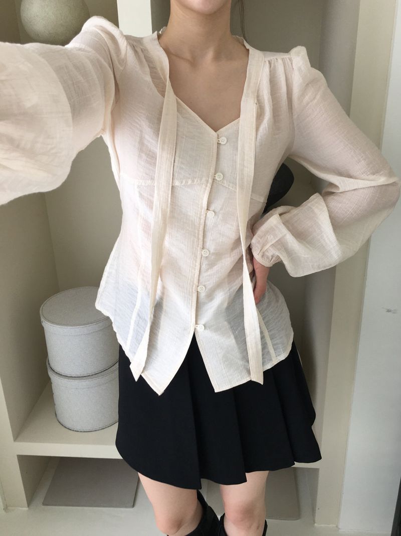 nobiyaka（ノビヤカ）の「Peach blouse（Tops）」