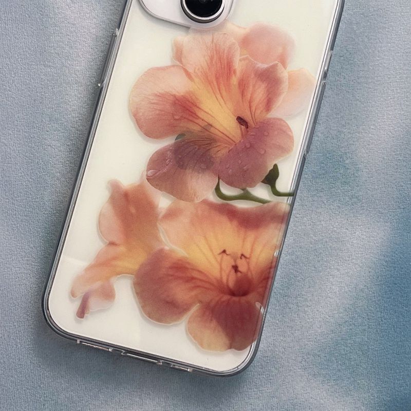 pressed flowers : trumpet vine