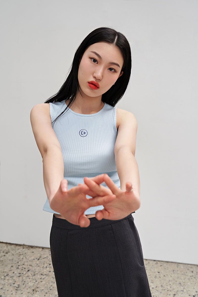aAke LOGO SLEEVELESS