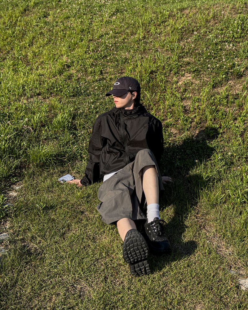 Aeric Diagonal Lightweight Windbreaker