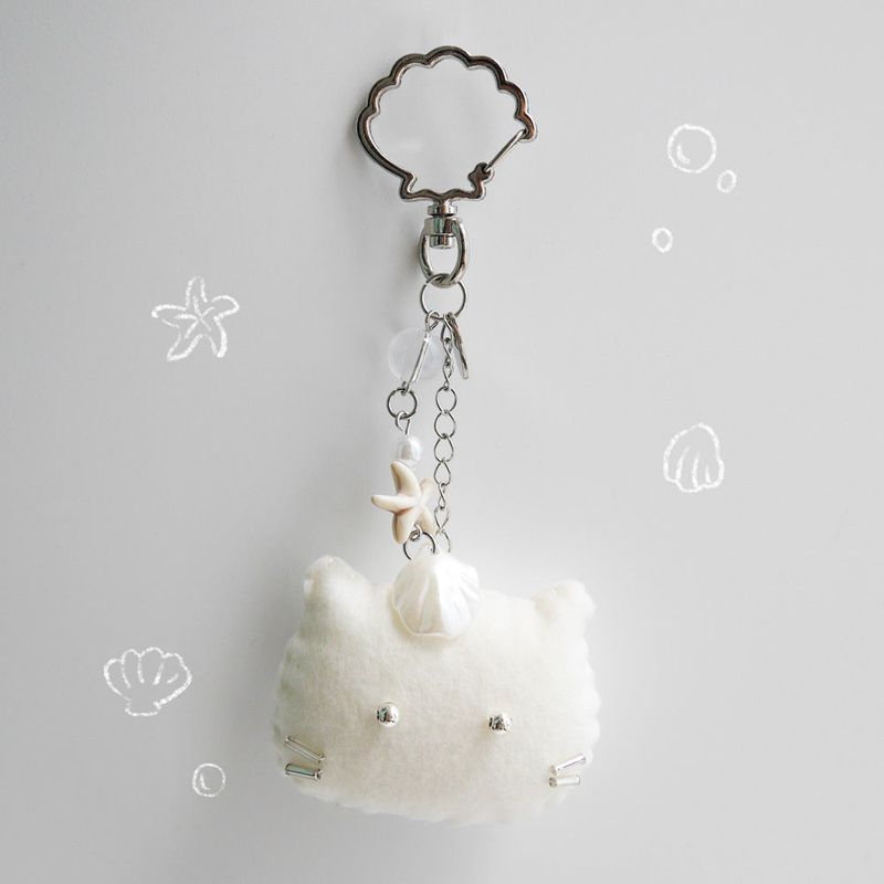 [soft keyring] seaside cat (ivory)