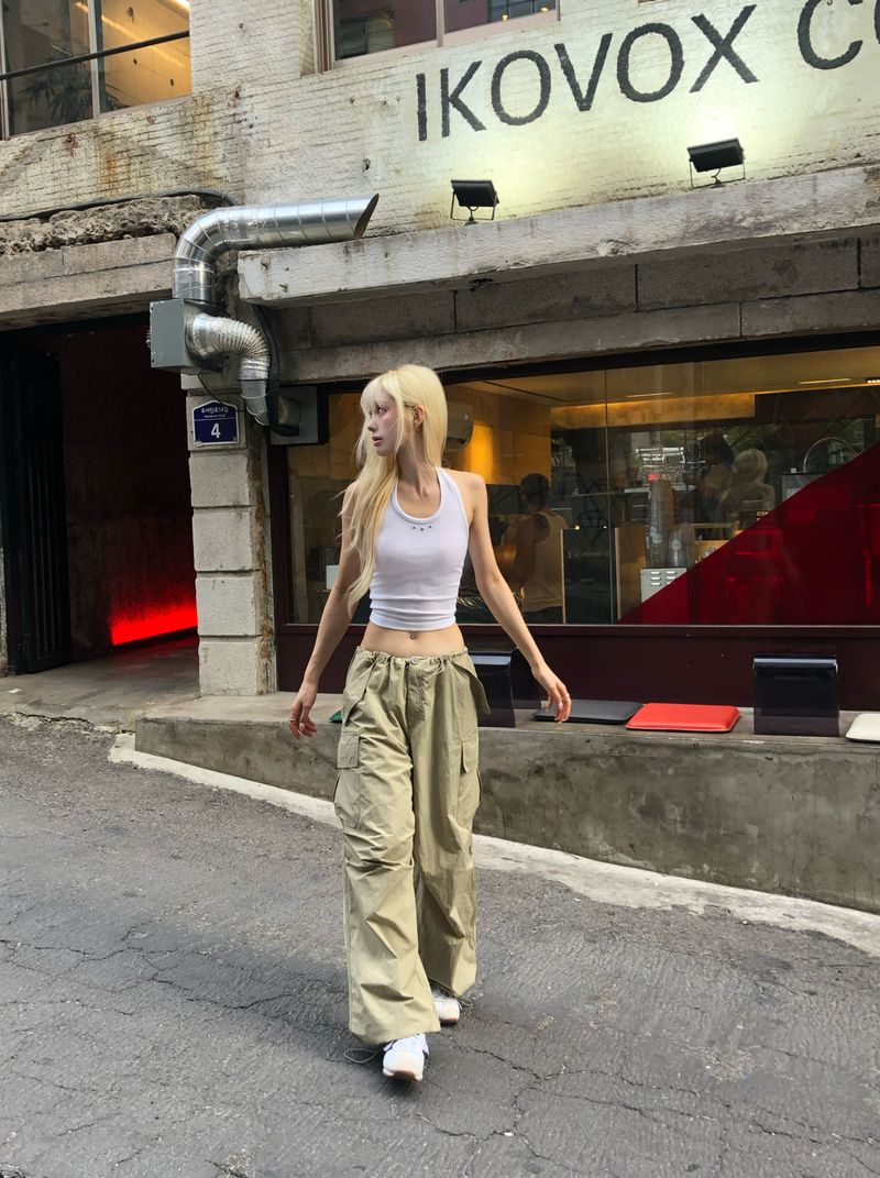 string low-rise cargo pants