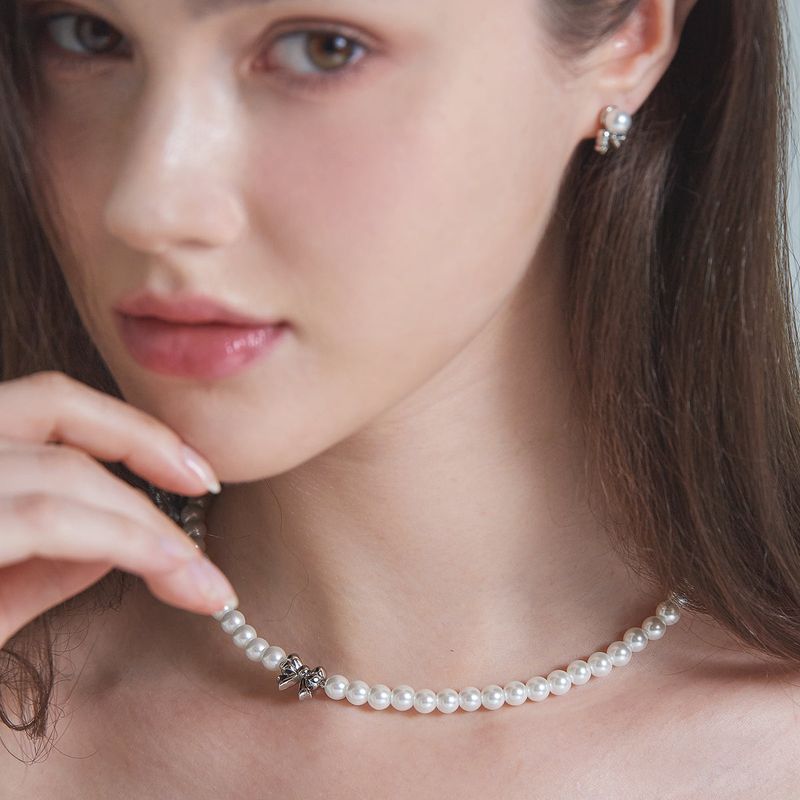 SHA RIBBON PEARL NECKLACE