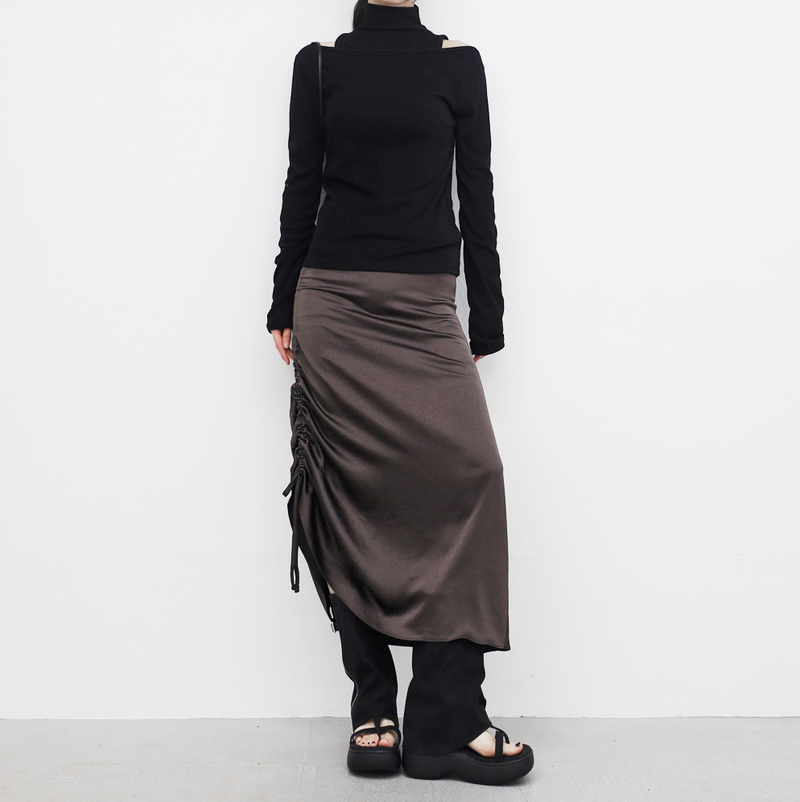 NONCODE（ノンコード）の「Nandy Satin Shirring Unbalanced Skirt（Skirts）」