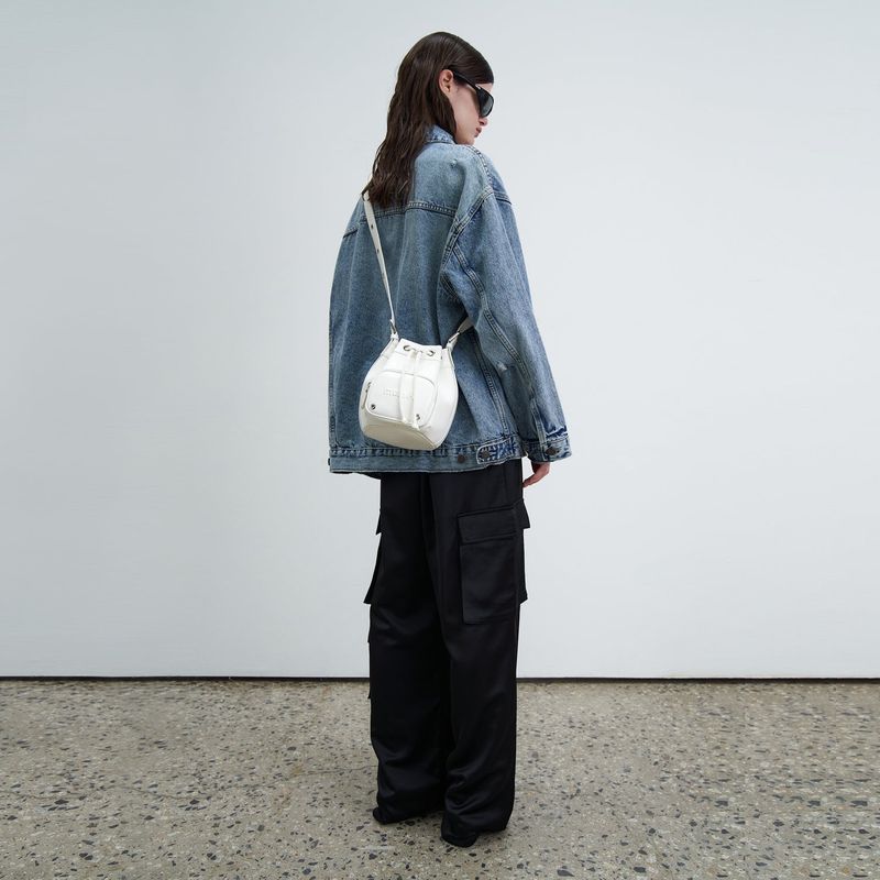 POCKET BUCKET BAG_WHITE