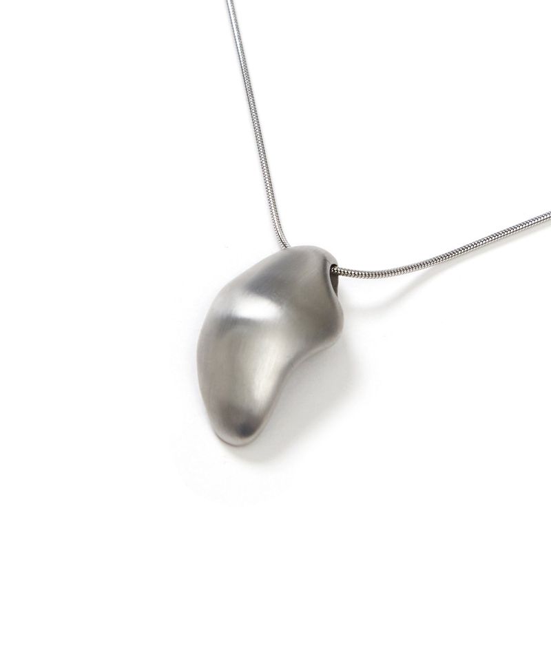 pebble pendant necklace