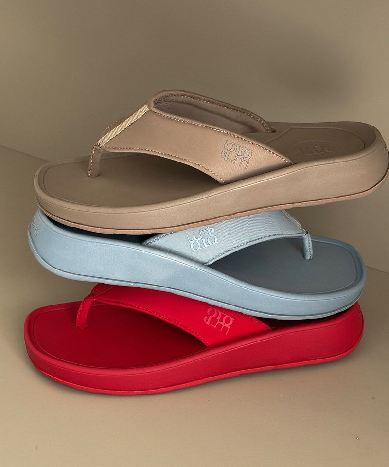 Lagoon 0049. Play Flip-Flops - Ice