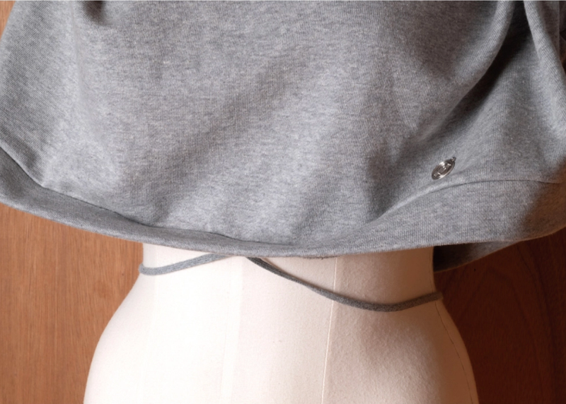 One-Shoulder Crop Sweatshirt-Grey
