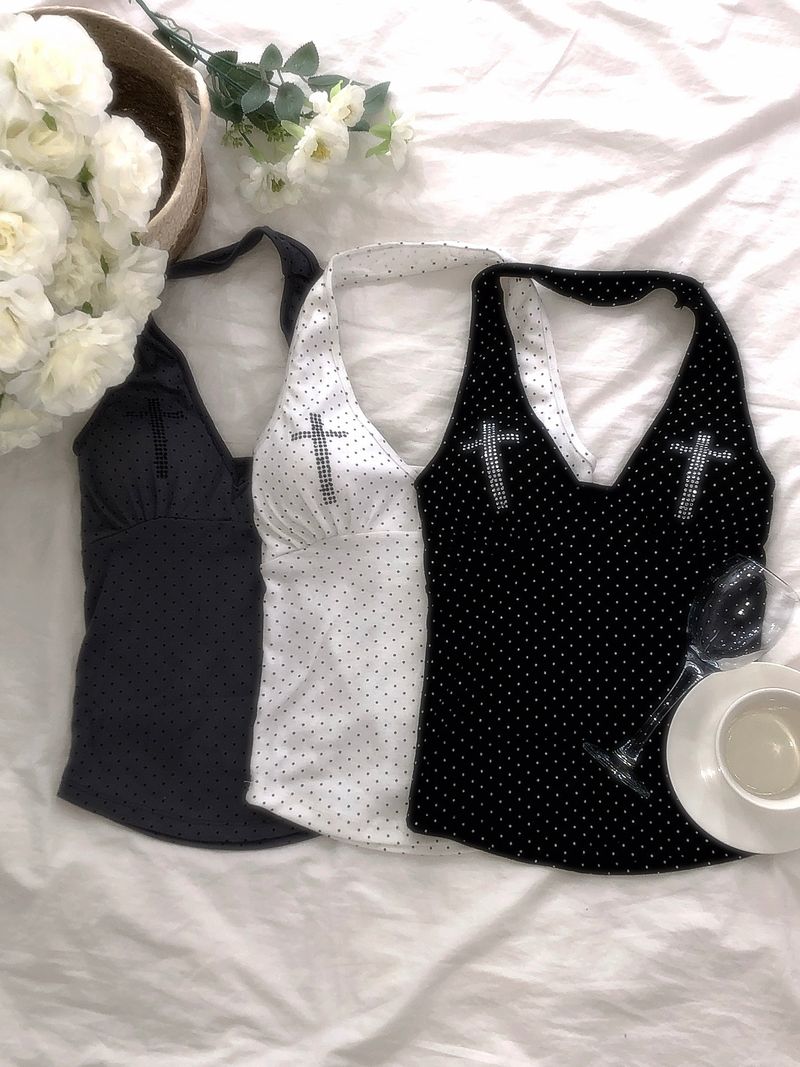 onthenextpage（オンザネクストページ）の「Cubic Cross Dot Halter Top（Tops）」
