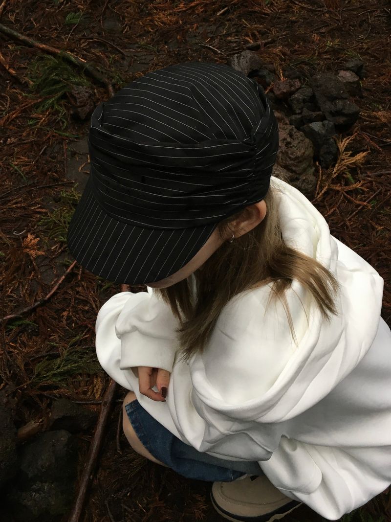 Rodi Pinstripe Shirred Cap (1c)