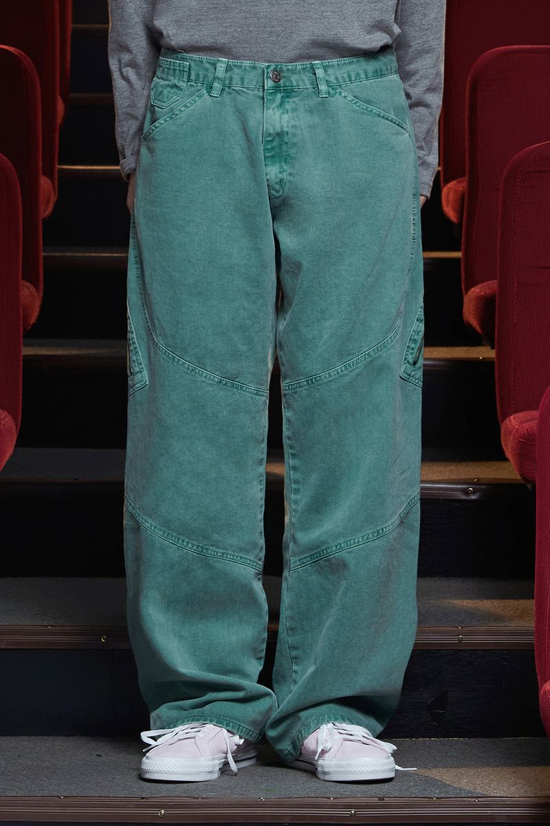 UNALLOYED（アナロイド）の「DYED ZIP CARGO PANTS / EMERALD（Pants）」