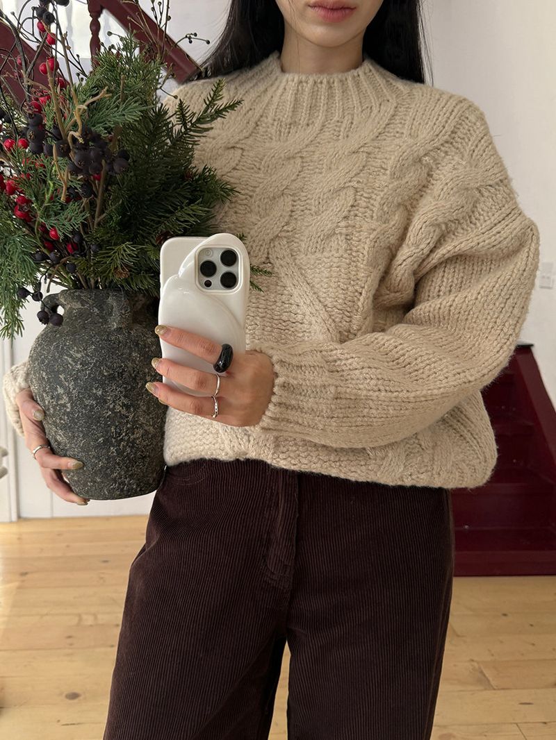 [MADE] MUHR HIGH-NECK CABLE KNIT
