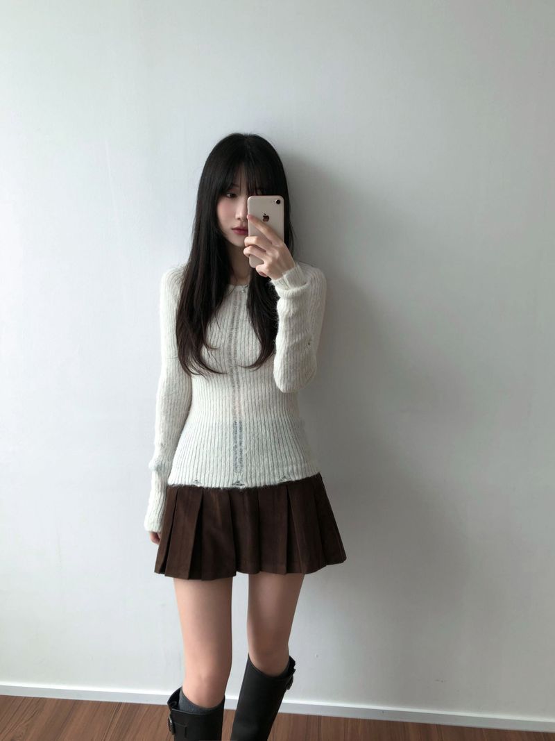 Archie Damage Knitwear (3 colors)