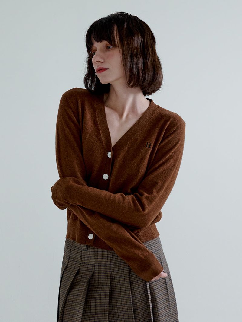 LETOILE(レトワール)の「24 LETOILE LOGO CARDIGAN_ V NECK(Tops)」