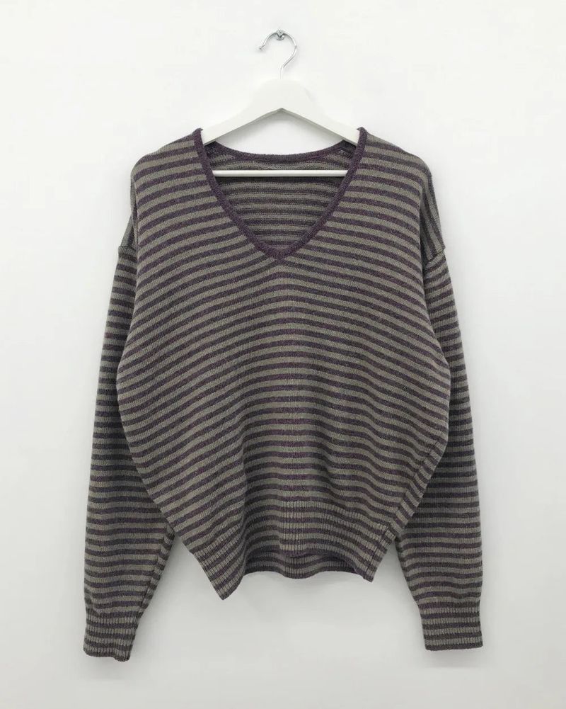 Cebu striped V-neck knit (2color)