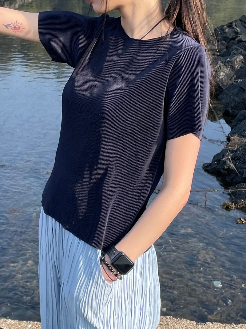 Arco iris（アルコイリス）の「Pleats T-shirts（Tops）」