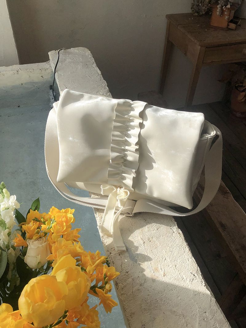 Ruffle envelope bag_ivory