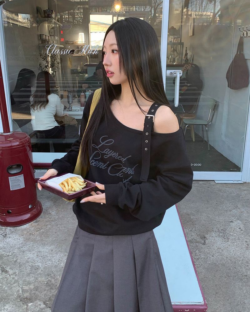 [ORIGINAL] Sugar Buckle Off-Shoulder sweatshirt