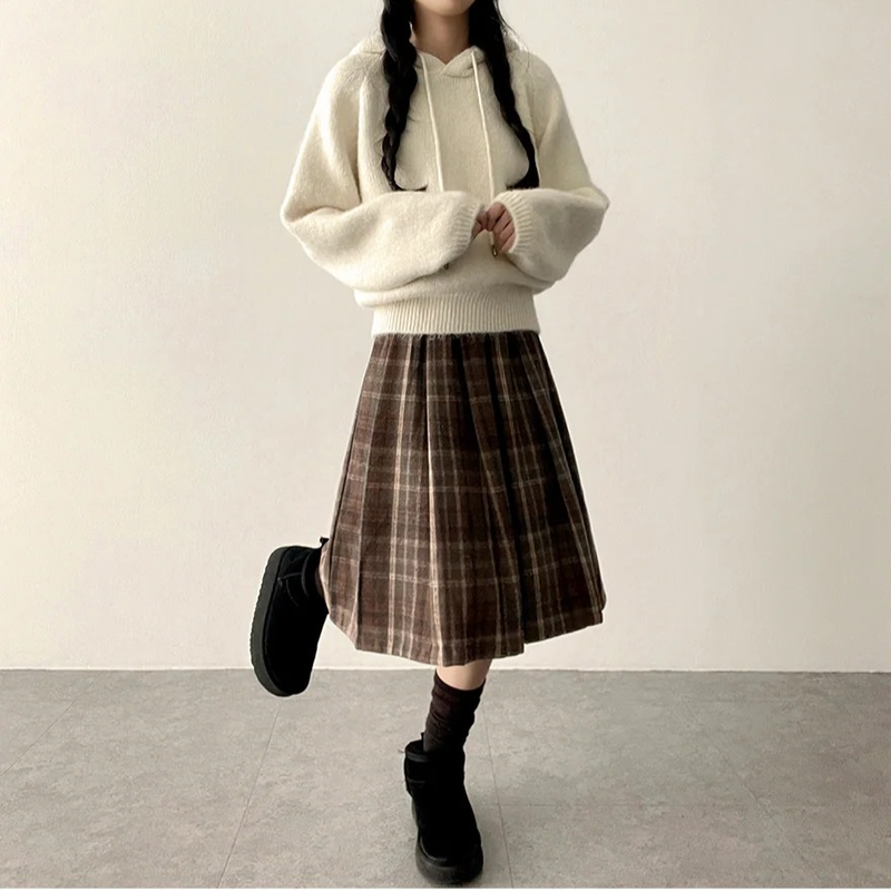 Dotten Check Woolen Pleated Midi Skirt