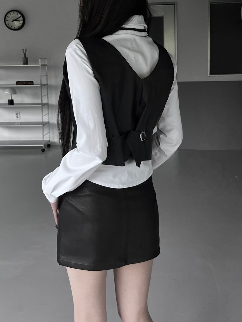 matte chic leather vest