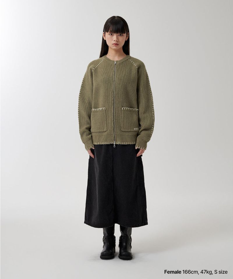 スティッチジップアップニット