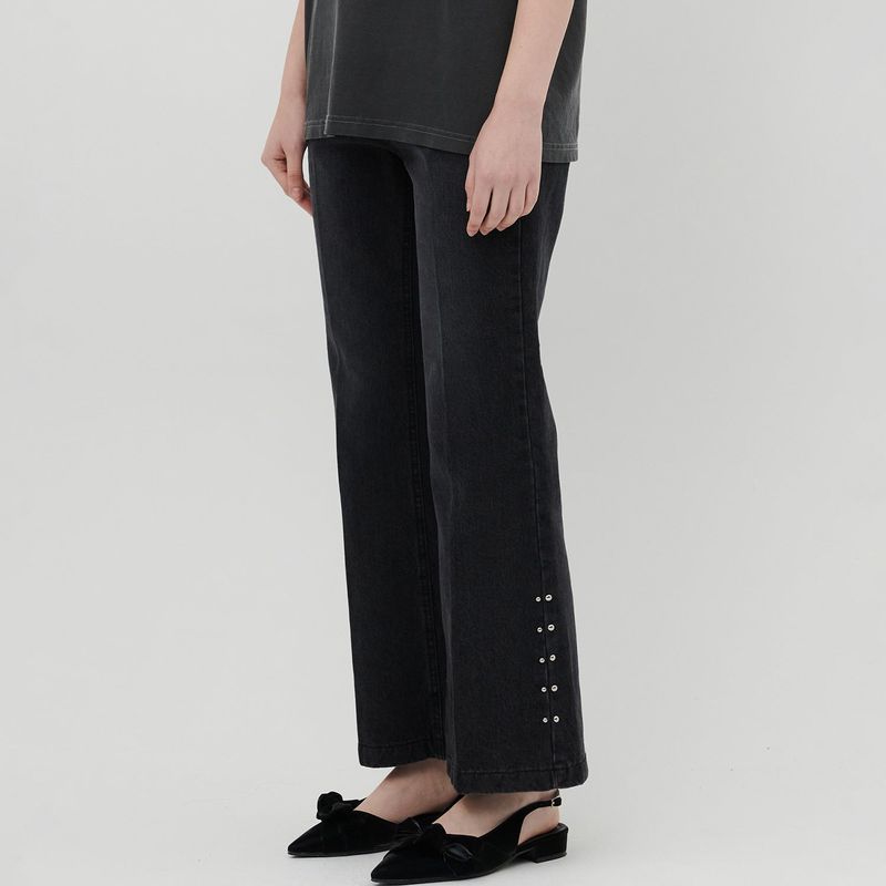 AWE BORN US（アボンアス）の「STUDS FLARED JEANS [BLACK]（Pants）」
