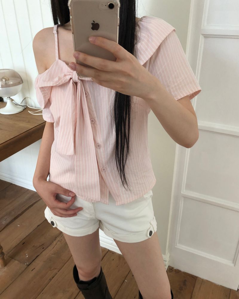 Lohain Ribbon Off-Shoulder Blouse
